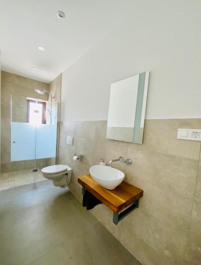 Villa Fluggi Near Labin Santalezi Екстер'єр фото