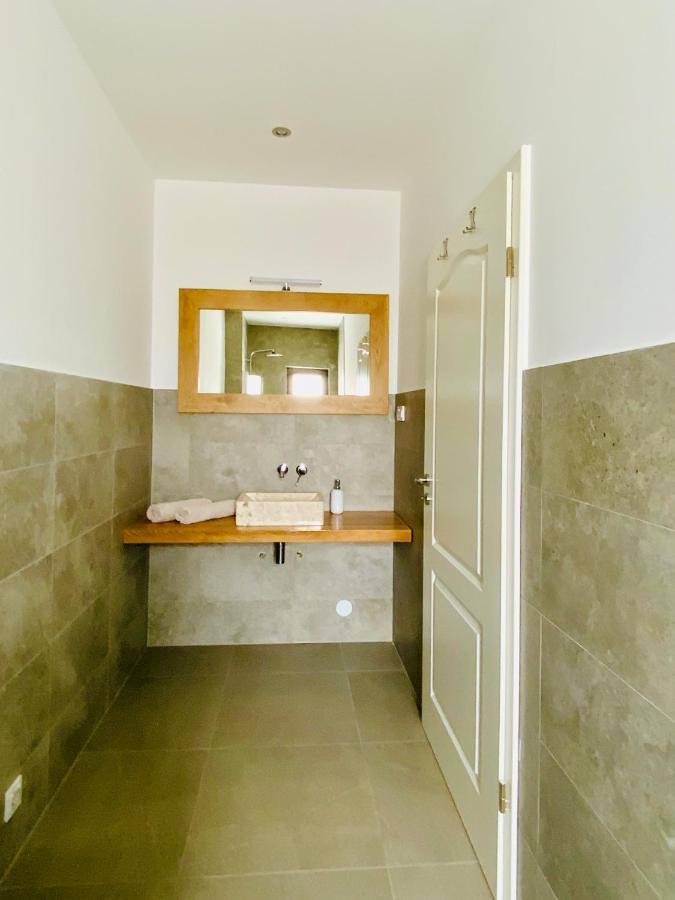 Villa Fluggi Near Labin Santalezi Екстер'єр фото