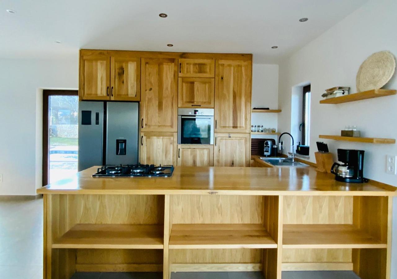 Villa Fluggi Near Labin Santalezi Екстер'єр фото